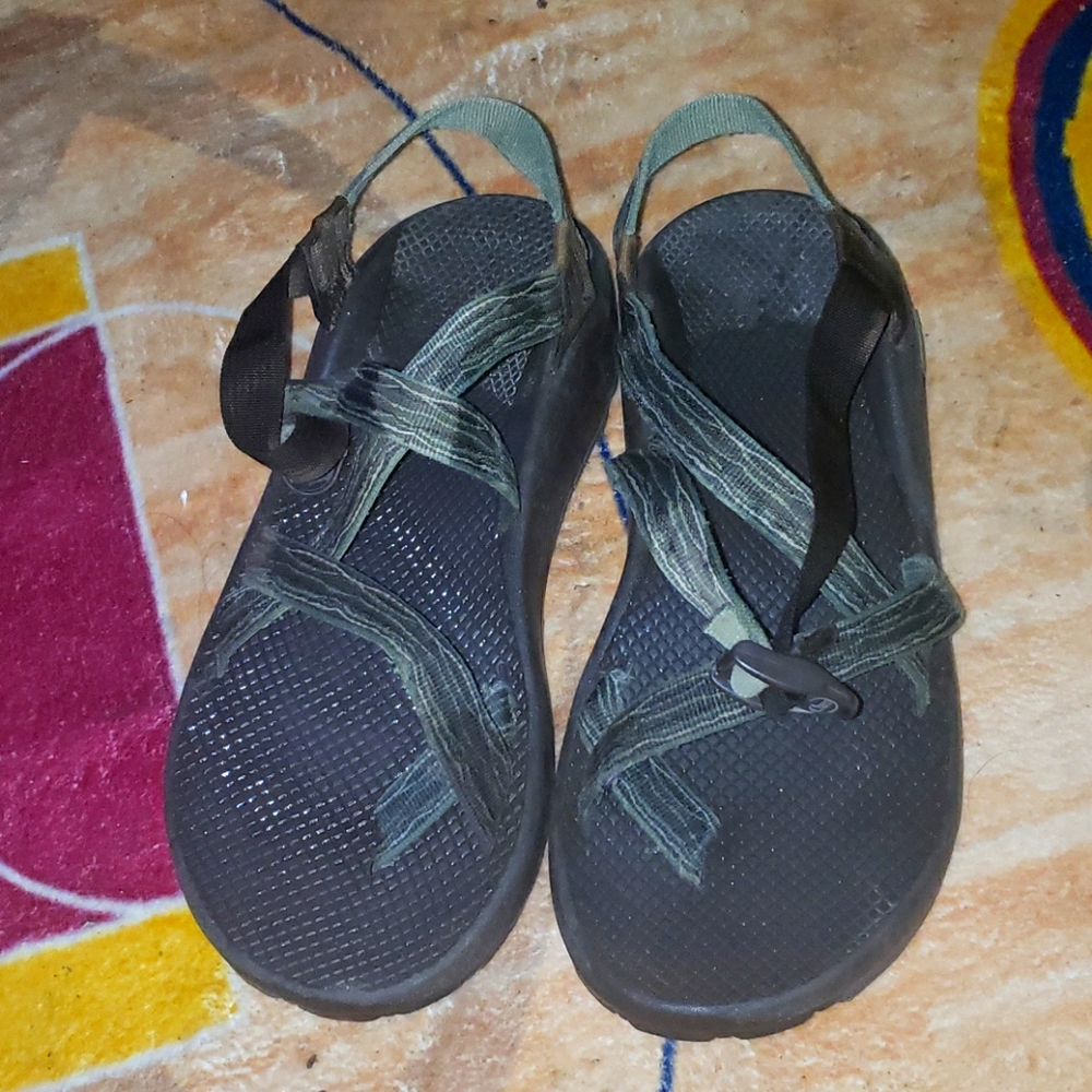 Mens chacos size 11